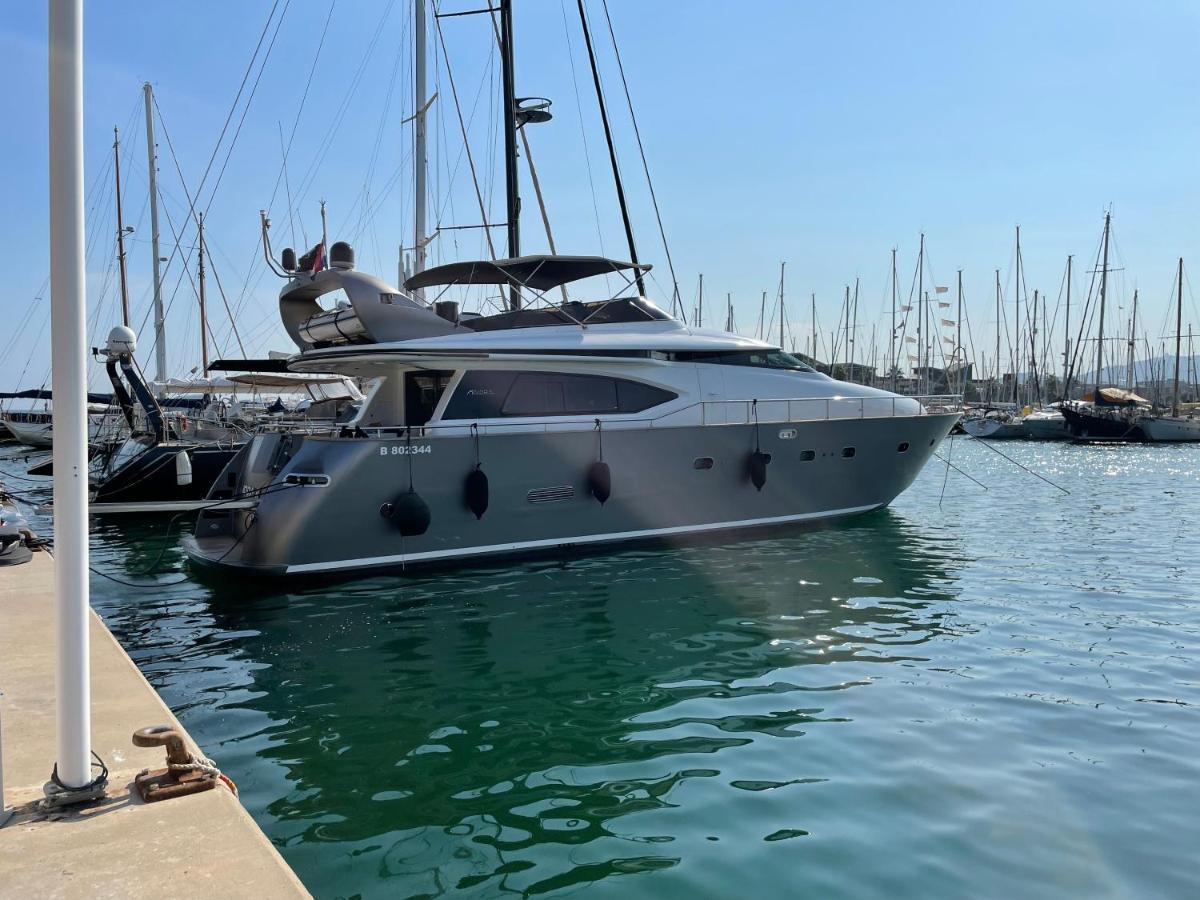 Hotel Motoryacht 21 Avec Equipage Barcelona Zewnętrze zdjęcie